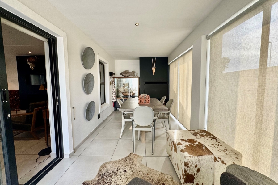 To Let 3 Bedroom Property for Rent in Graanendal Western Cape